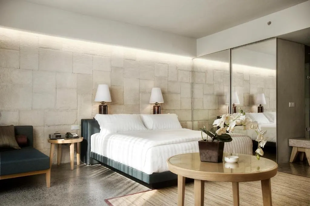 Hotel Cross Paasha Bali Seminyak