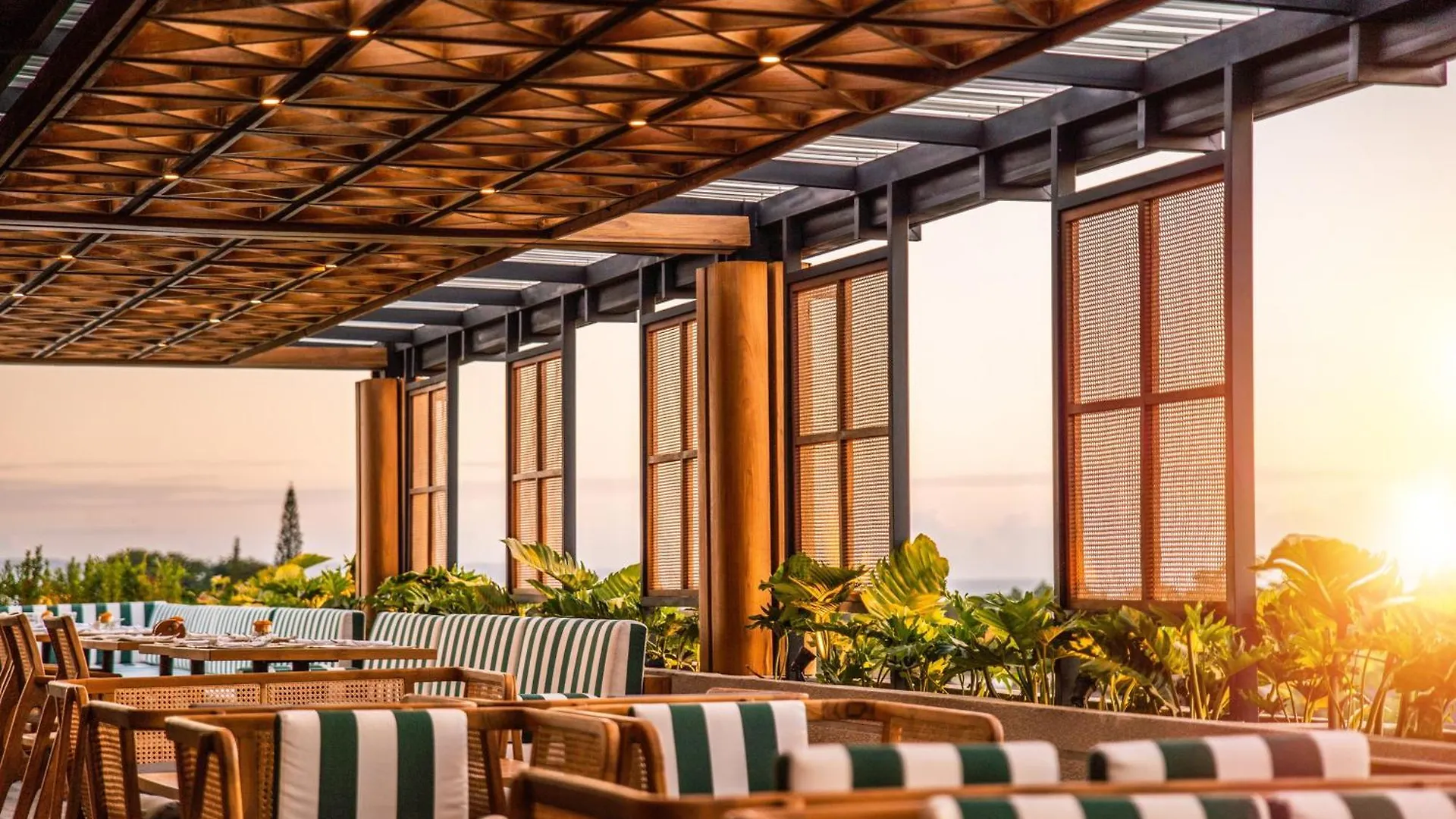 Hotel Cross Paasha Bali Seminyak