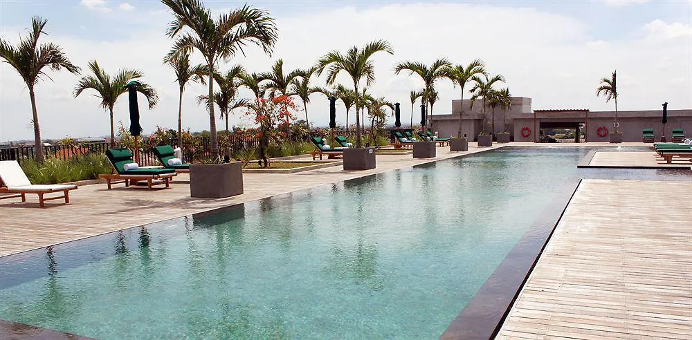 Cross Paasha Bali Seminyak Hotel Indonesia